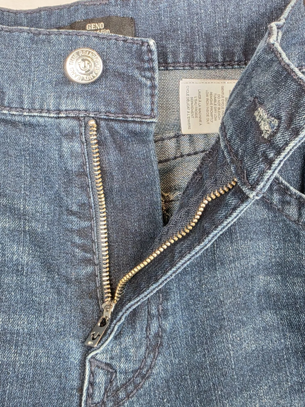 True Religion Geno Relaxed Slim Big T Flap Jeans Men's 36 Medium Wash NWT